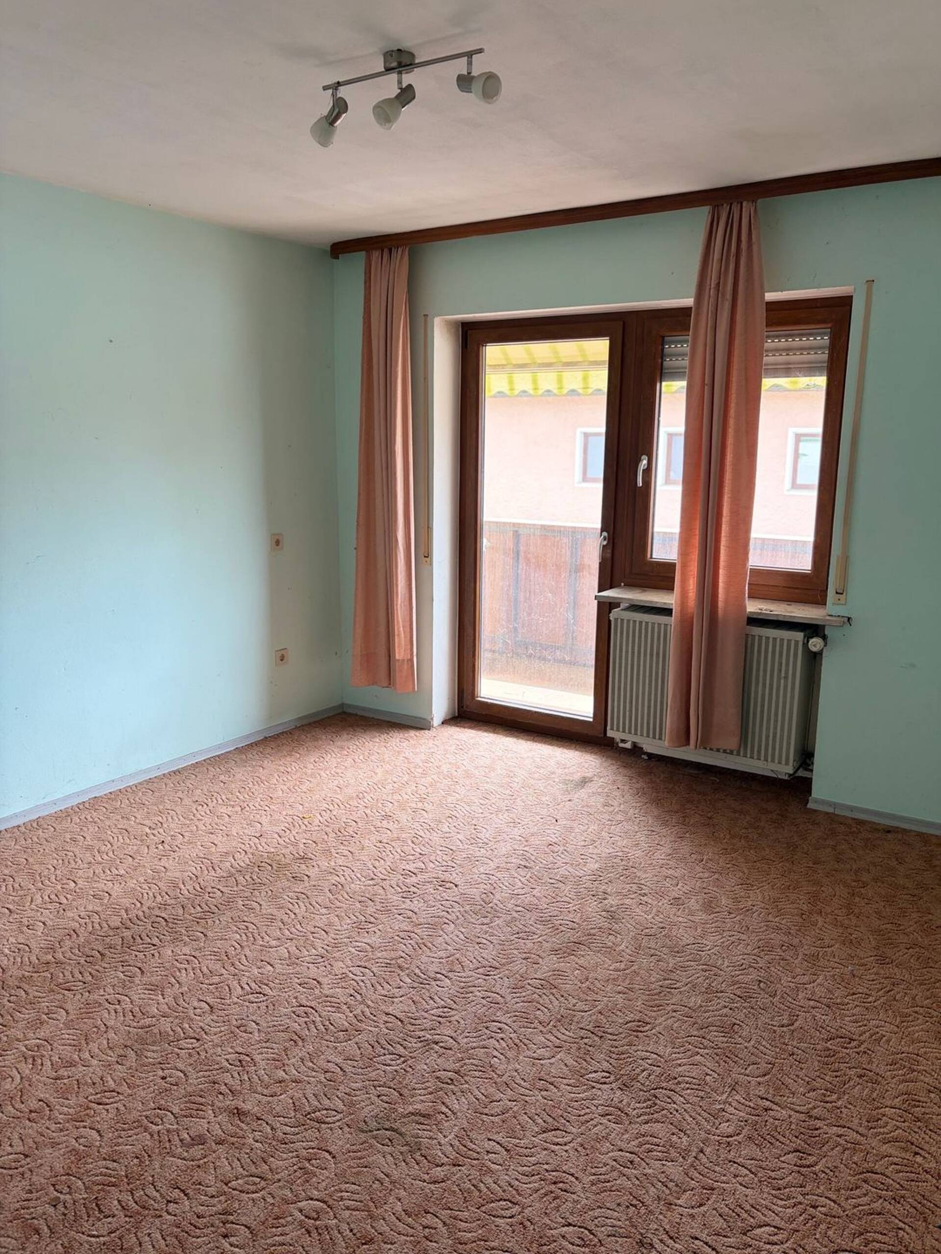 Haus in 92526 Oberviechtach mit 239 m² kaufen