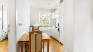 Sofort bezugsfrei! Sanierte Drei-Zimmer-Wohnung mit Balkon, Einbauküche und Keller – 13347 Berlin – Vorschaubild 2