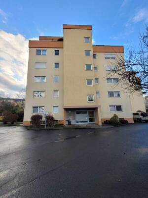 Gepflegte 2-Raumwohnung in ruhiger Lage eines parkähnlich angelegten Grundstücks im beliebten Fürther Stadtteil Ronhof