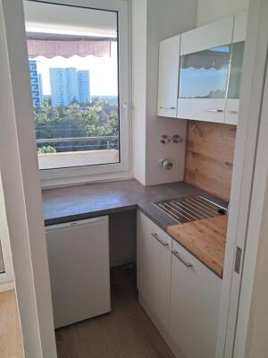 Erstbezug nach Renovierung: Vollmöblierte 1 Zimmer Wohnung - Erlangen Paul-Gossen-Str. – 91052 Erlangen – Vorschaubild 3