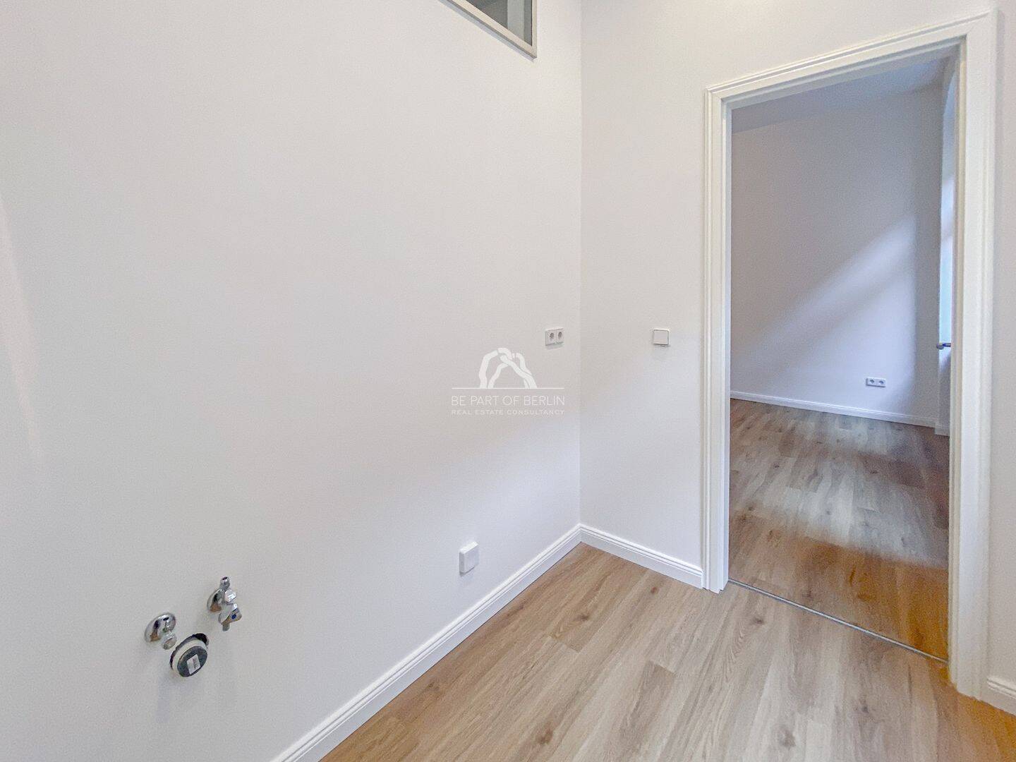 ALTBAUSCHMUCKSTÜCK! WUNDERSCHÖNE WOHNUNG MIT GANZ VIEL CHARME IN FANTASTISCHER LAGE! PROVISIONSFREI! – Berlin – Vorschaubild 4