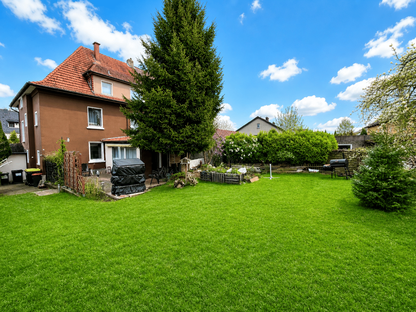Attraktives Dreifamilienhaus in Bestlage von Bielefeld für Kapitalanleger und Eigennutzer – Bielefeld – Vorschaubild 2