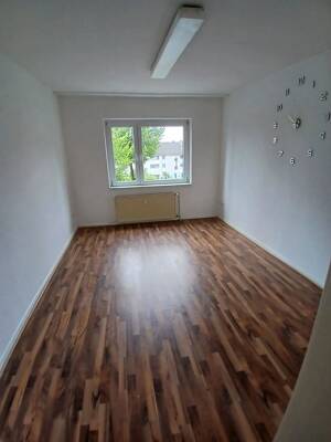 Schöne 2 - Zimmer Wohnung in Remscheid – 42853 Remscheid – Vorschaubild 2