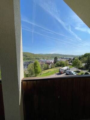 Große 2-Raum-Wohnung im Dachgeschoss mit Balkon und Tiefgaragenstellplatz Nähe Eisenach – 99848 Wutha-Farnroda – Vorschaubild 5