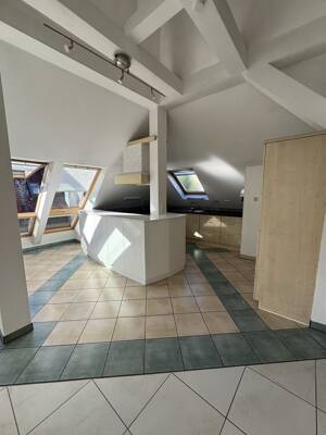Modern geschnittene Maisonette im Dachgeschoss - zentrumsnah in Stuttgart-Feuerbach – 70469 Stuttgart – Vorschaubild 4