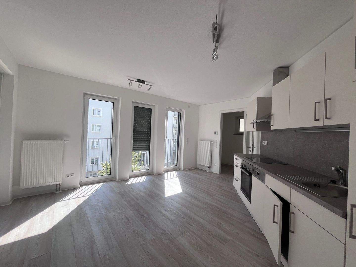 Seniorenwohnanlage LAVIDA - schöne 2 Zi. Wohnung mit Balkon inkl. Einbauküche! – Nürnberg – Vorschaubild 3