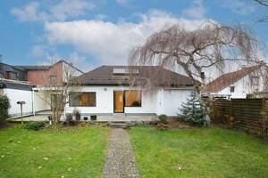 Sanierungsfreudige Käufer für Einfamilienhaus in familienfreundlicher Lage gesucht! – 51061 Köln – Vorschaubild 2