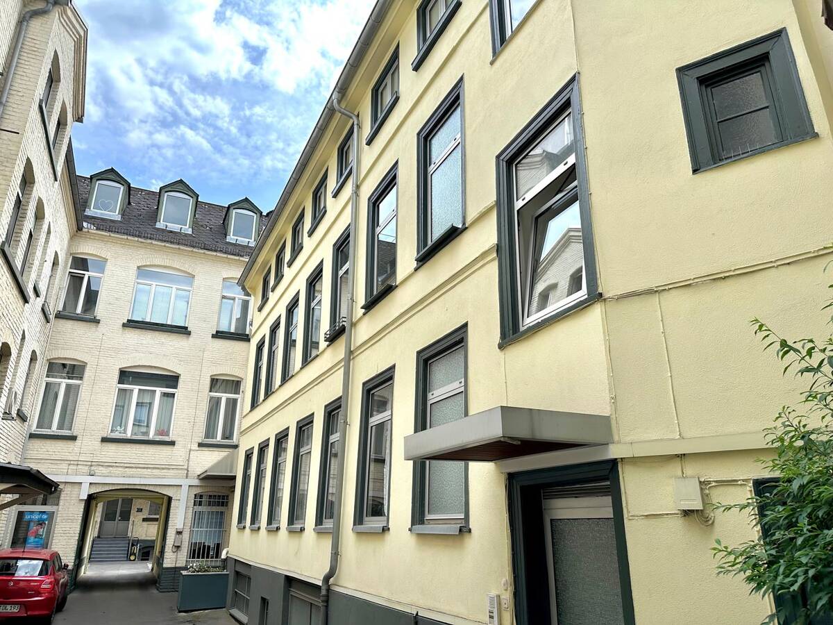 Ruhig gelegene City-Altbauwohnung – 65185 Wiesbaden – Bild 1 von 9