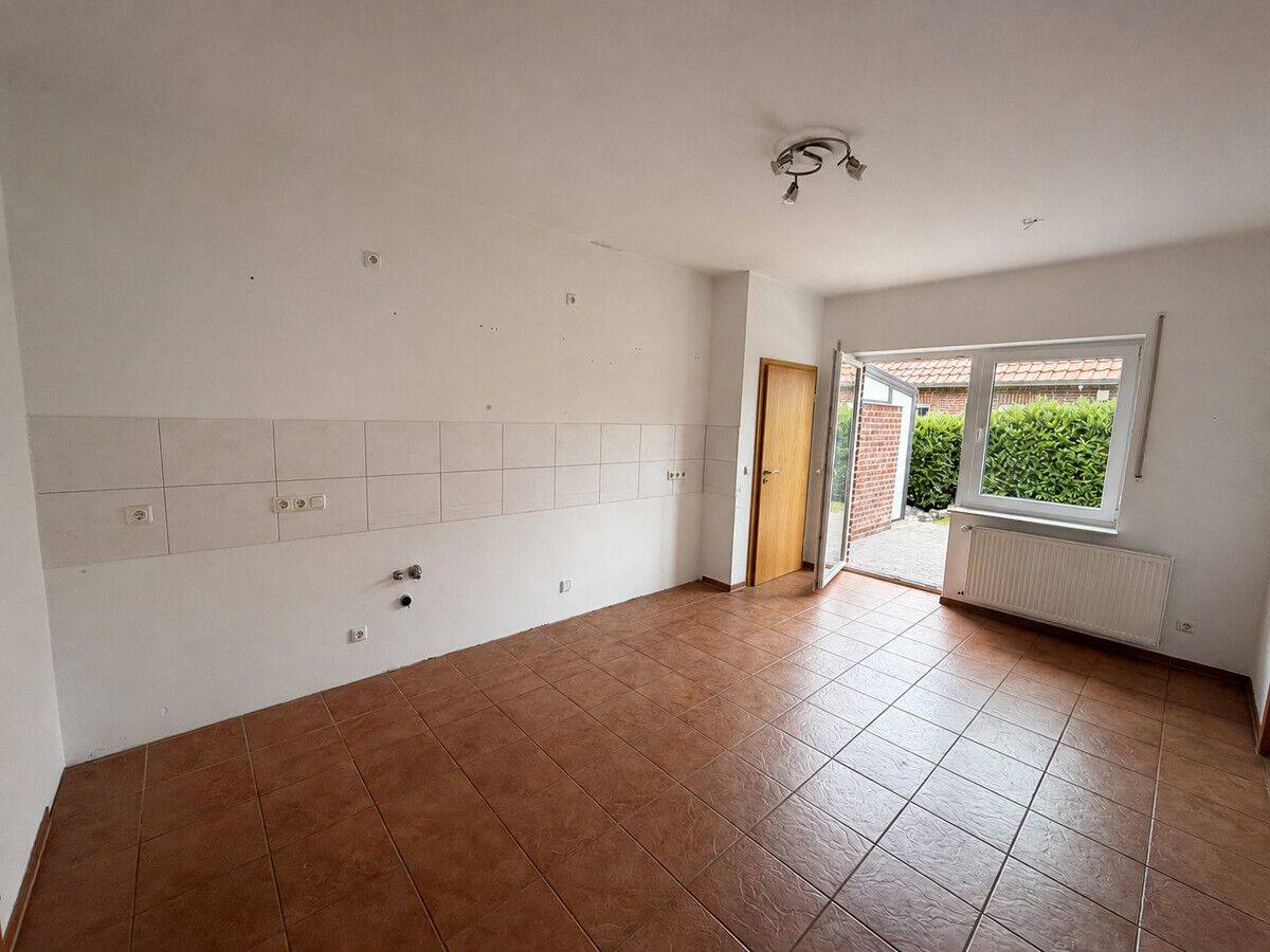 Jaderberg: Moderne Doppelhaushälfte mit Terrasse und Carport in ruhiger Lage sucht ordentlichen Mieter – Jade – Vorschaubild 4