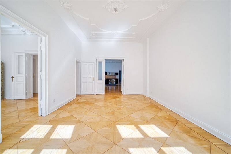 Best of City-West: Stuck, Style & Großstadtromantik – Berlin – Vorschaubild 4