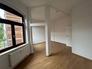 große, frisch renovierte 2RW mit Balkon in MD Buckau – 39104 Magdeburg – Vorschaubild 4