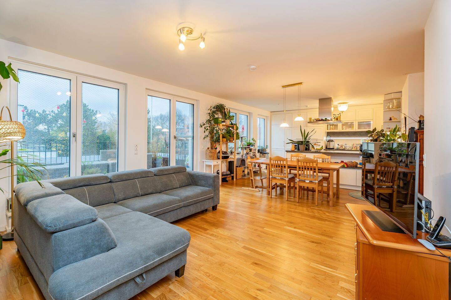 Exklusives Penthouse zzgl. Stellplatz in Gartenvilla im ruhigen Heinersdorf – Berlin – Vorschaubild 4