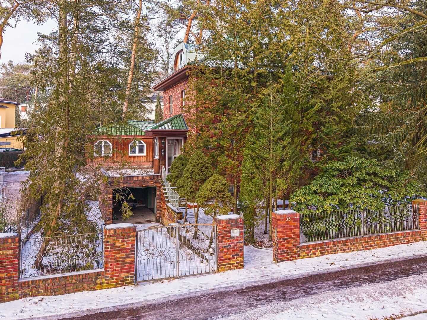 Versteckte Villenperle im Frohnauer Grün - mit viel Potenzial