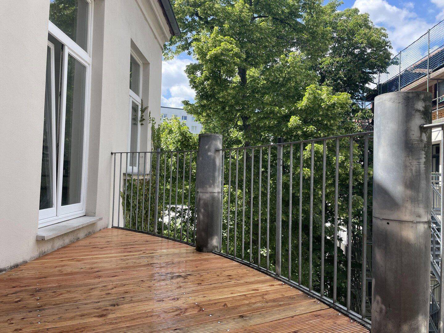 Elegant 5-Room Historic Apartment with 16 m² Sunny Balcony - Available from 01 September 2026 – Leipzig – Vorschaubild 2