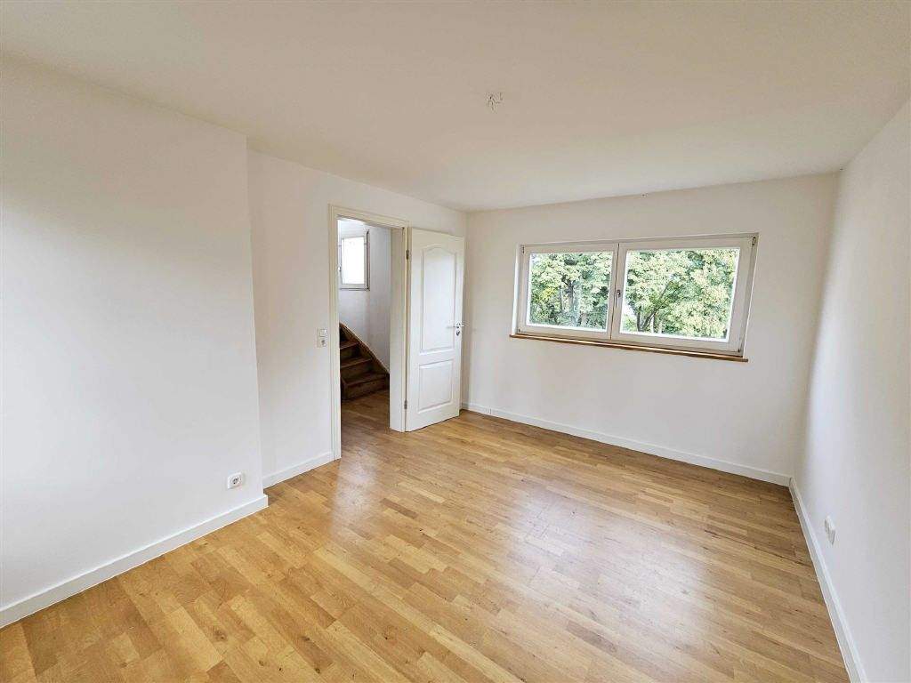 Liebevoll saniertes Einfamilienhaus mit hübschen Innenhof in guter Lage – Mainz – Vorschaubild 6