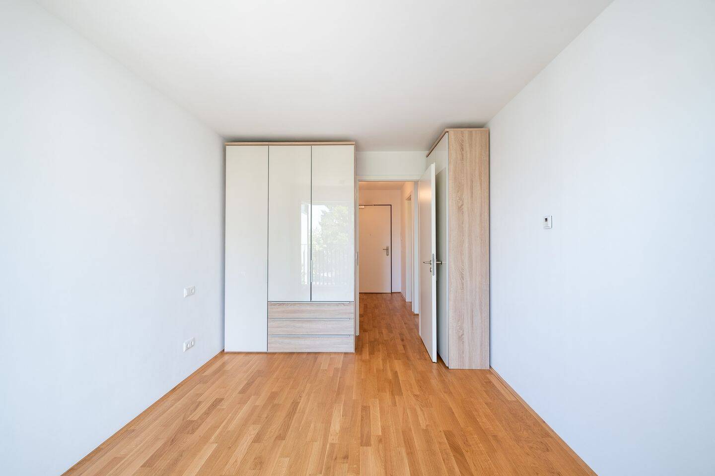 Moderne, bezugsfreie 2-Zimmer-Wohnung mit Loggia in ruhiger Lage – München – Vorschaubild 5