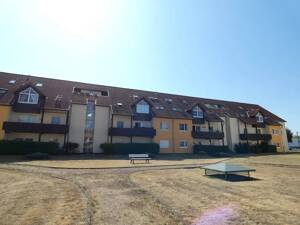 Große 2-Raum-Wohnung im Dachgeschoss mit Balkon und Tiefgaragenstellplatz Nähe Eisenach – 99848 Wutha-Farnroda – Vorschaubild 2