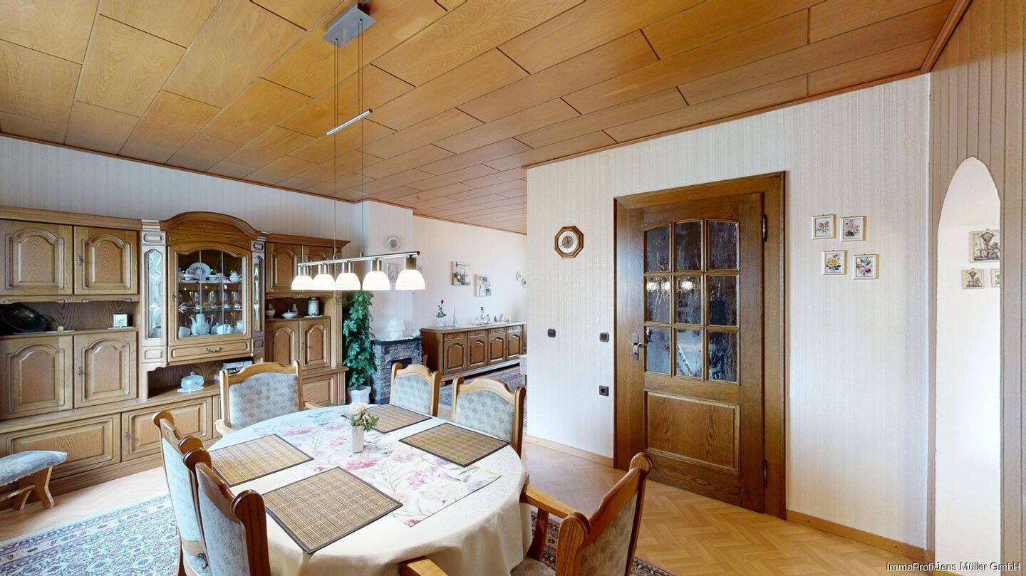 Provisionsfrei für Käufer: Reihenendhaus mit Garten, Garage und Potenzial