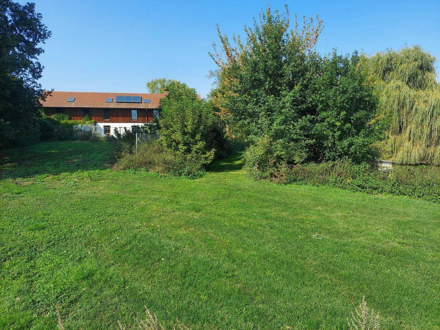 Sehr großes Anwesen mit Bauerhaus (Hof) in wunderbarer Natur -Pferdehaltung möglich- – Wiesenaue – Bild 1 von 9