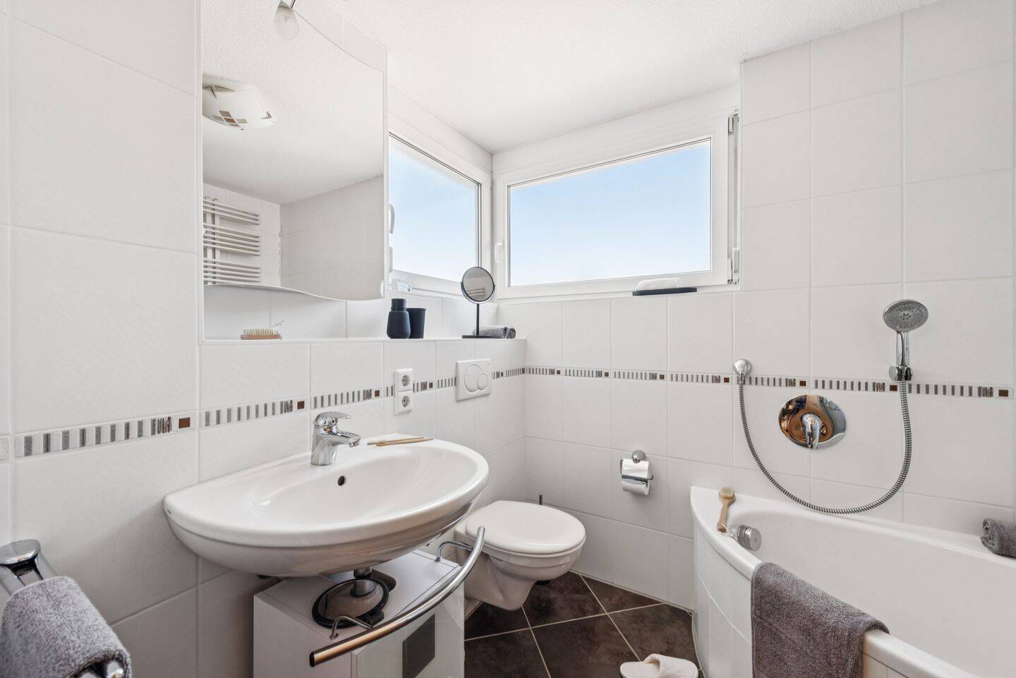 ÜBER DEN DÄCHERN - Gepflegte 3,5-Zimmer-Maisonettewohnung mit Balkon & Garage in Stuttgart-Stammheim – Stuttgart – Vorschaubild 7