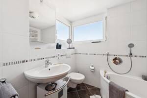 ÜBER DEN DÄCHERN - Gepflegte 3,5-Zimmer-Maisonettewohnung mit Balkon & Garage in Stuttgart-Stammheim – 70439 Stuttgart – Vorschaubild 7