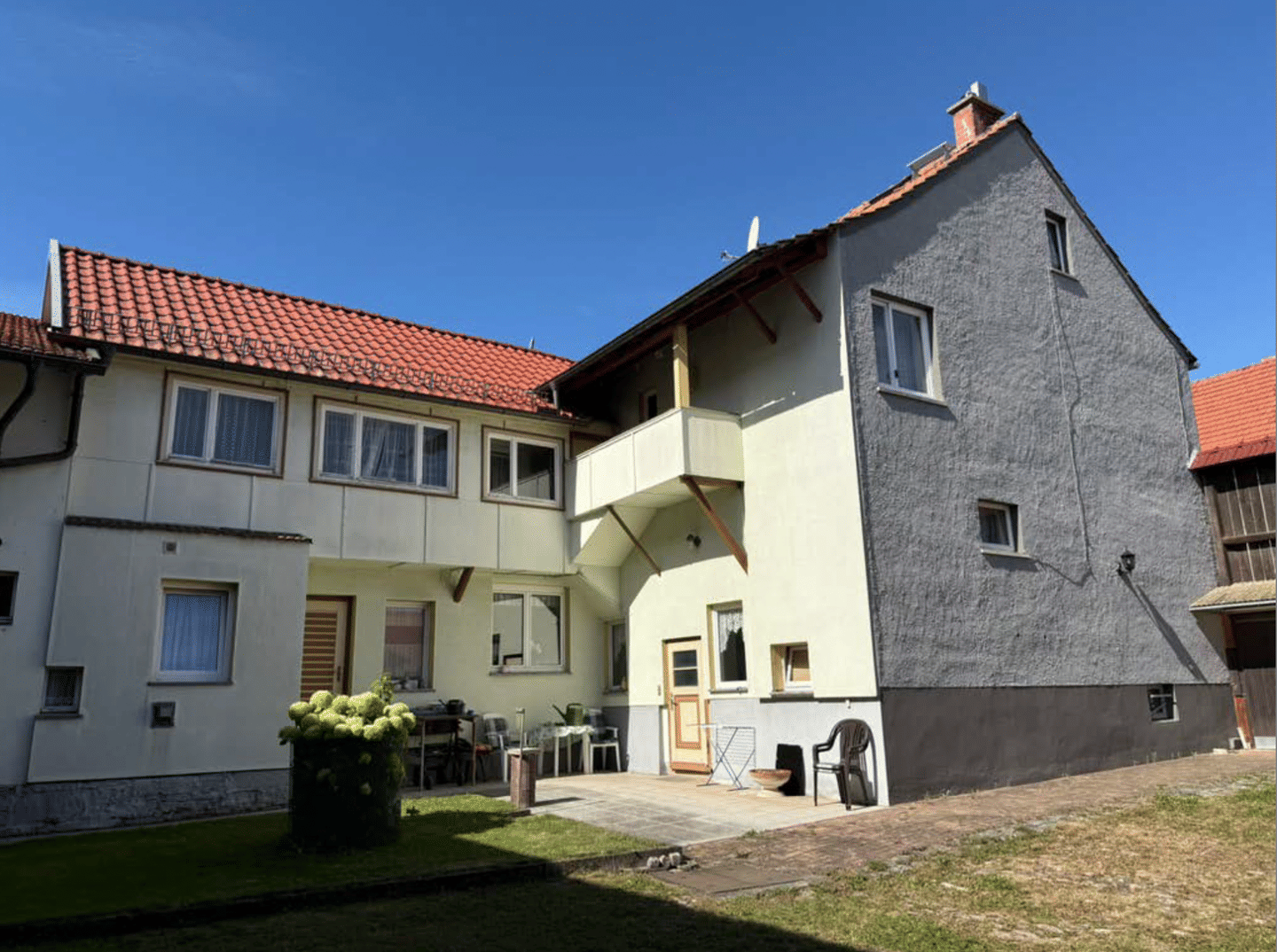 teilsanierter Vierseitenhof mit großem Grundstück und Gartenidylle – Hohenkirchen – Vorschaubild 3