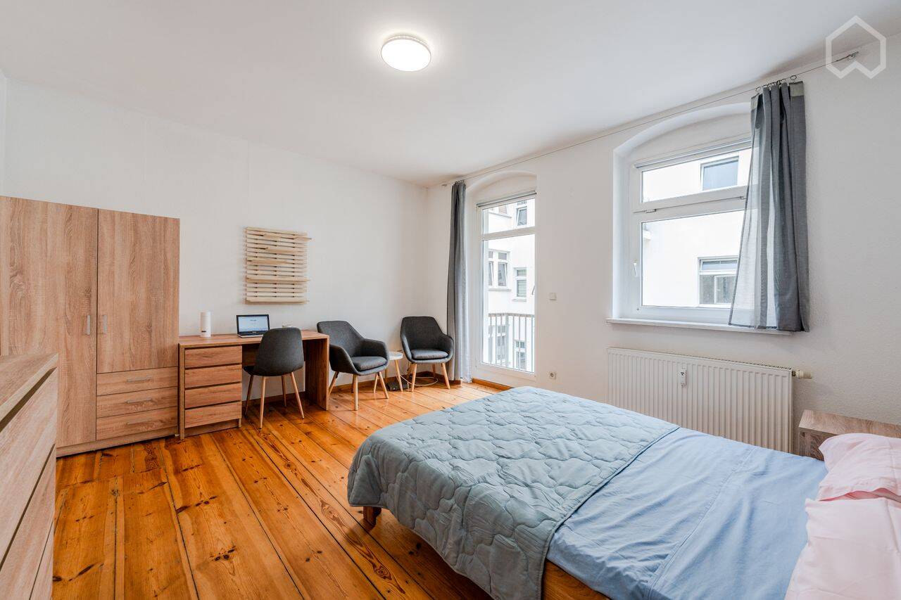 Bezugsfreie Single-Wohnung mit Innenhofblick im Simon-Dach-Viertel – Berlin – Vorschaubild 7