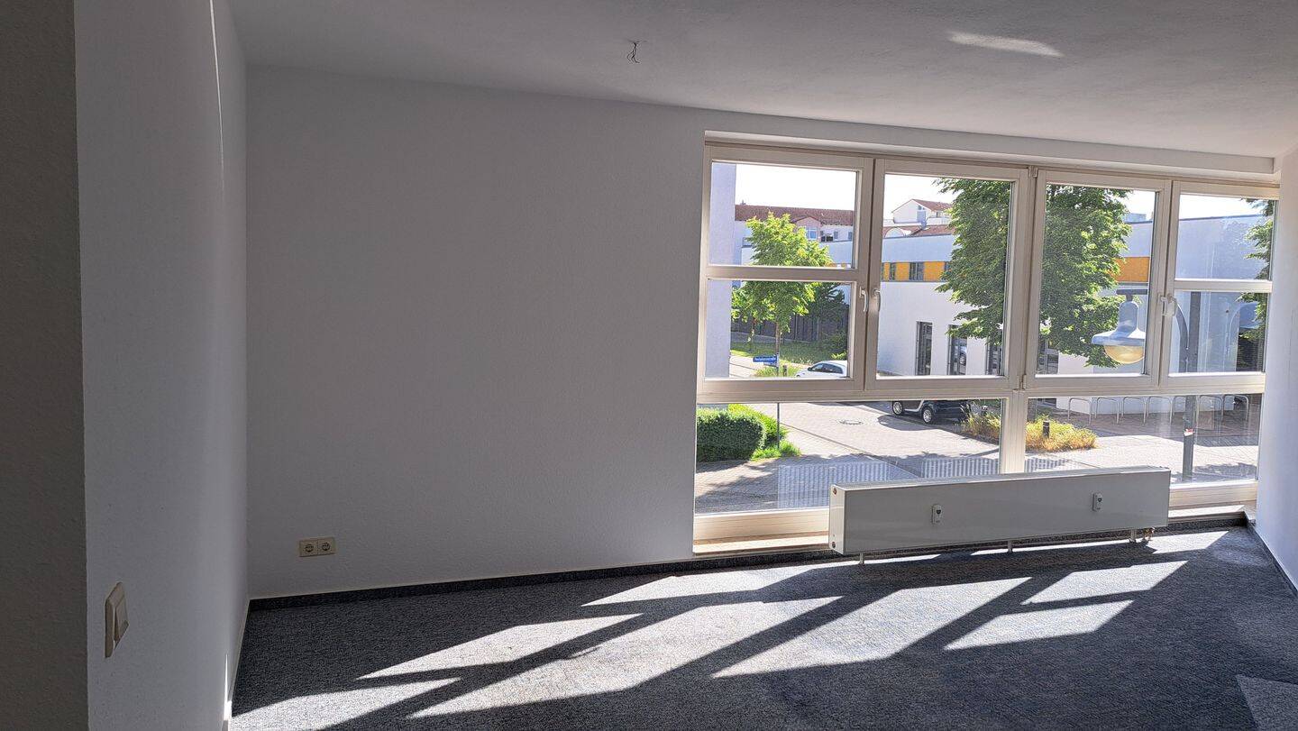 Nur 2000,- € pro m² - kleine 2-Raum-Wohnung - barrierefrei zugänglich - aktuell frei - 1. OG - Aufzug - TG-Stellplatz – Leipzig – Vorschaubild 2