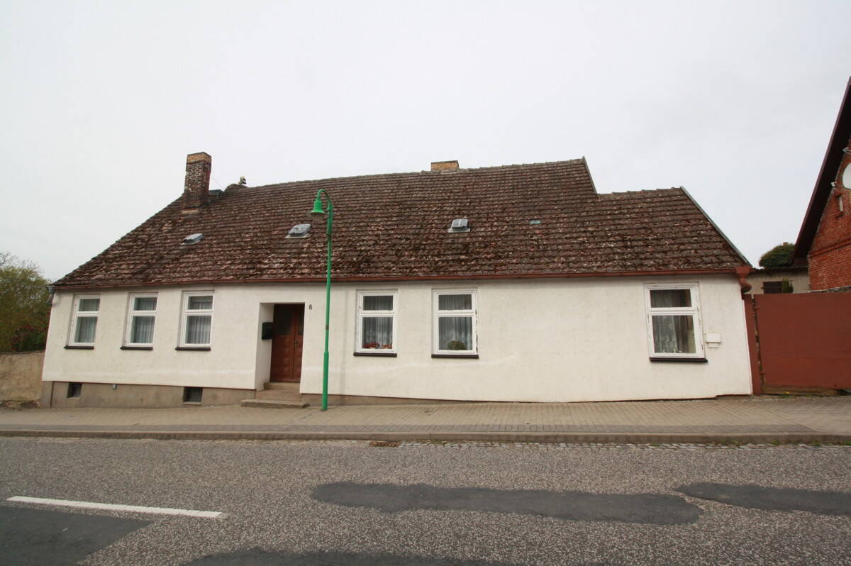 Einfamilienhaus mit historischem Charme in Stadtmitte von Brüssow – Brüssow – Bild 1 von 9