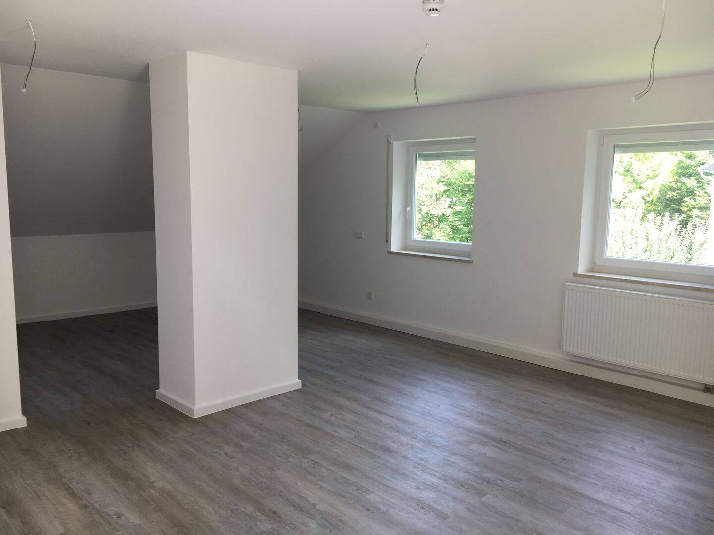 DG Wohnung 4 Zimmer, Küche, Bad, WC, Kellerraum u. Stellplatz – Schwabmünchen – Vorschaubild 2