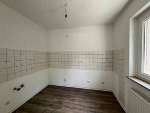 Attraktiv! Günstig geschnittene 2-Zimmer-Wohnung in Seniorenwohnanlage! – 45326 Essen – Vorschaubild 4