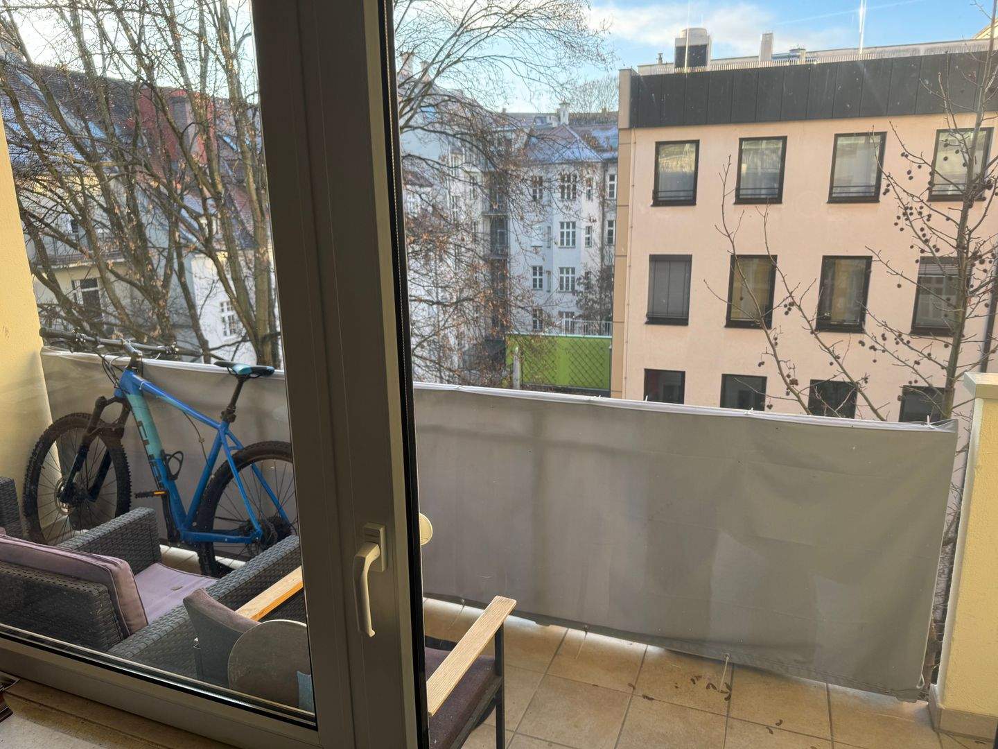 Helle 2- Zimmer Wohnung mit Einbauküche – Nürnberg – Vorschaubild 5