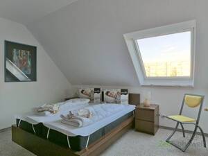 (EF1089_M) Dresden: Seidnitz/Dobritz, ruhige möblierte Wohnung mit Waschmaschine, WLAN und TG-Stellplatz – 1237 Dresden – Vorschaubild 4