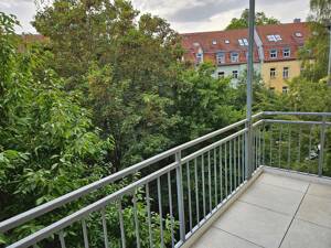 Erstbezug nach Modernisierung - Helle 2-Zi.-Wohnung mit Balkon, EBK und Aufzug – 99094 Erfurt – Vorschaubild 3