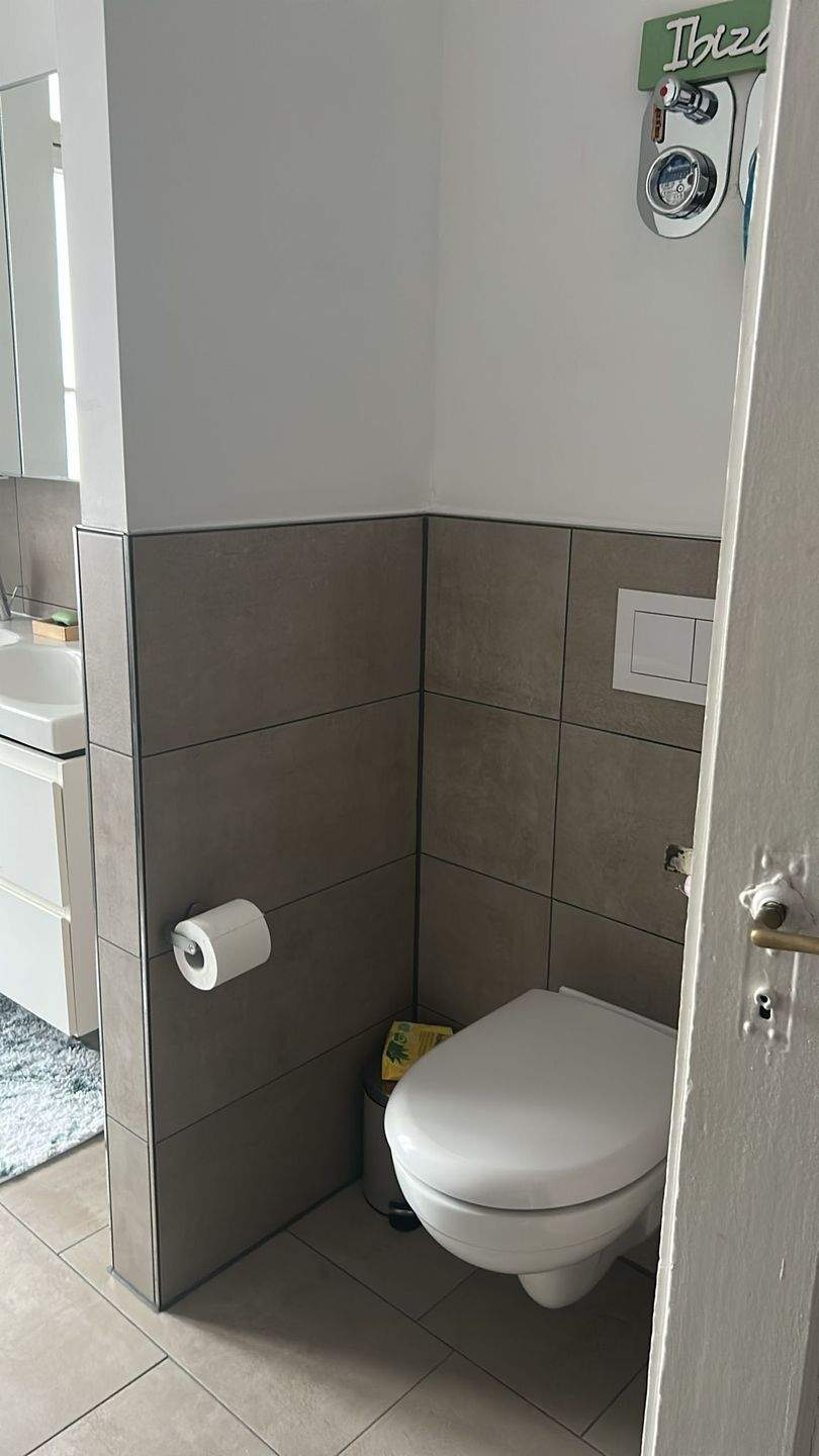 Stilvolle 2-Zimmer-Wohnung mit viel Licht in Nürnberg – Nürnberg – Vorschaubild 8