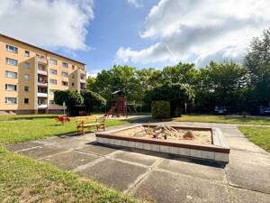 Bezugsfrei im Grünen - Einbauküche | Balkon | Tageslichtbad – 4179 Leipzig – Vorschaubild 3