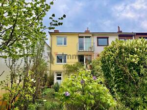 Modernisiertes Reihenendhaus mit flexibler Aufteilung und Garten in Bremen-Walle