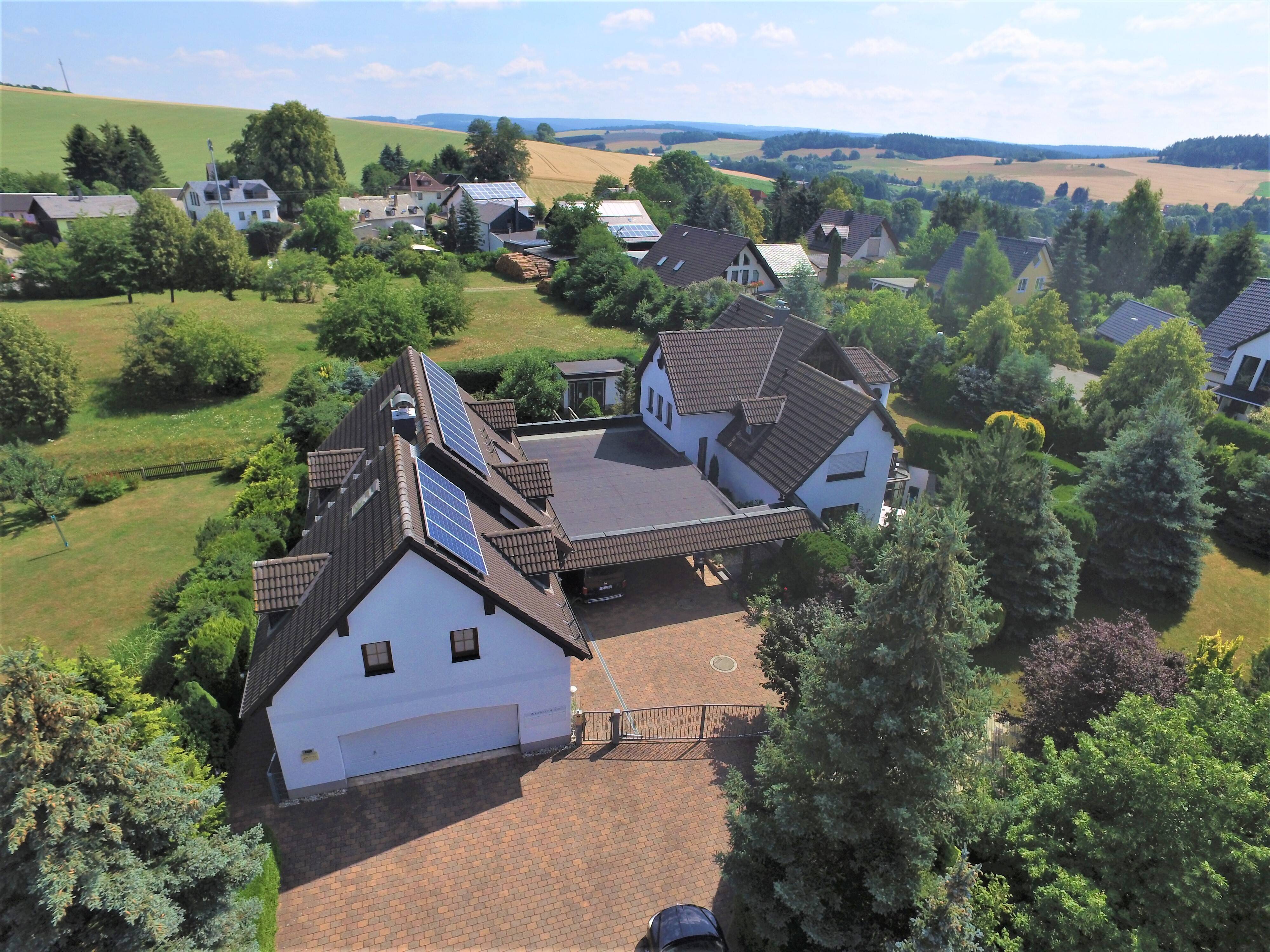 Hier wartet Ihr Traumhaus auf Sie - im Vogtland – Oelsnitz – Bild 1 von 9