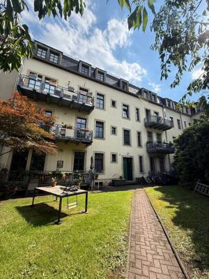 NEU im Verkauf! 3 Zimmer- Maisonette- Galerie Wohnung mit 3 Zimmer und EBK- freistehend für Selbstnutzer- in Pieschen!