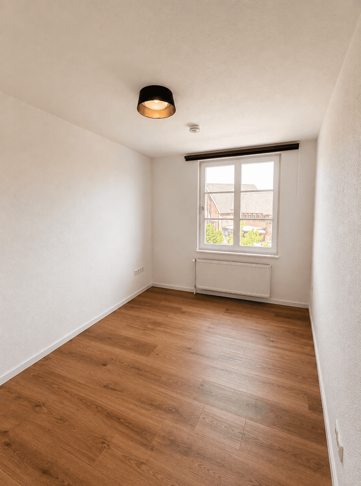 1-Zimmer Apartment in zentraler Lage am Bahnhofsplatz in Oldenburg - ideal für Pendler – 26122 Oldenburg – Bild 1 von 4