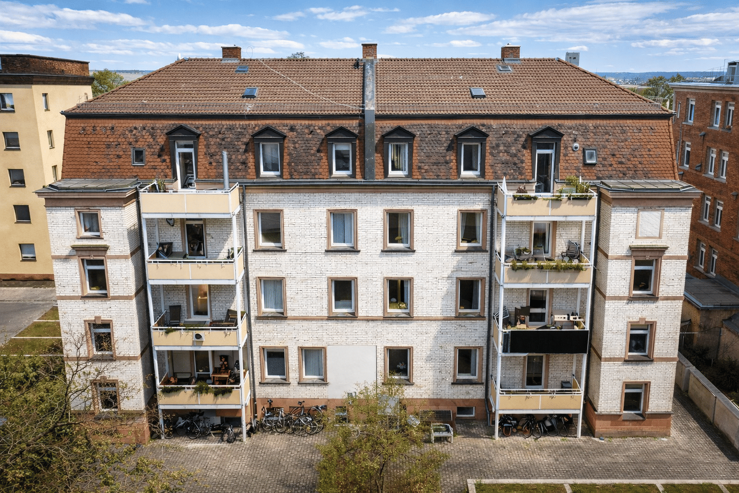 Historisches Mehrfamilienhaus, ca. 1.050 m² Wfl., ca. 900 m² Grund, beste Lage ! Gärten bei Wöhrd ! – Nürnberg – Vorschaubild 2