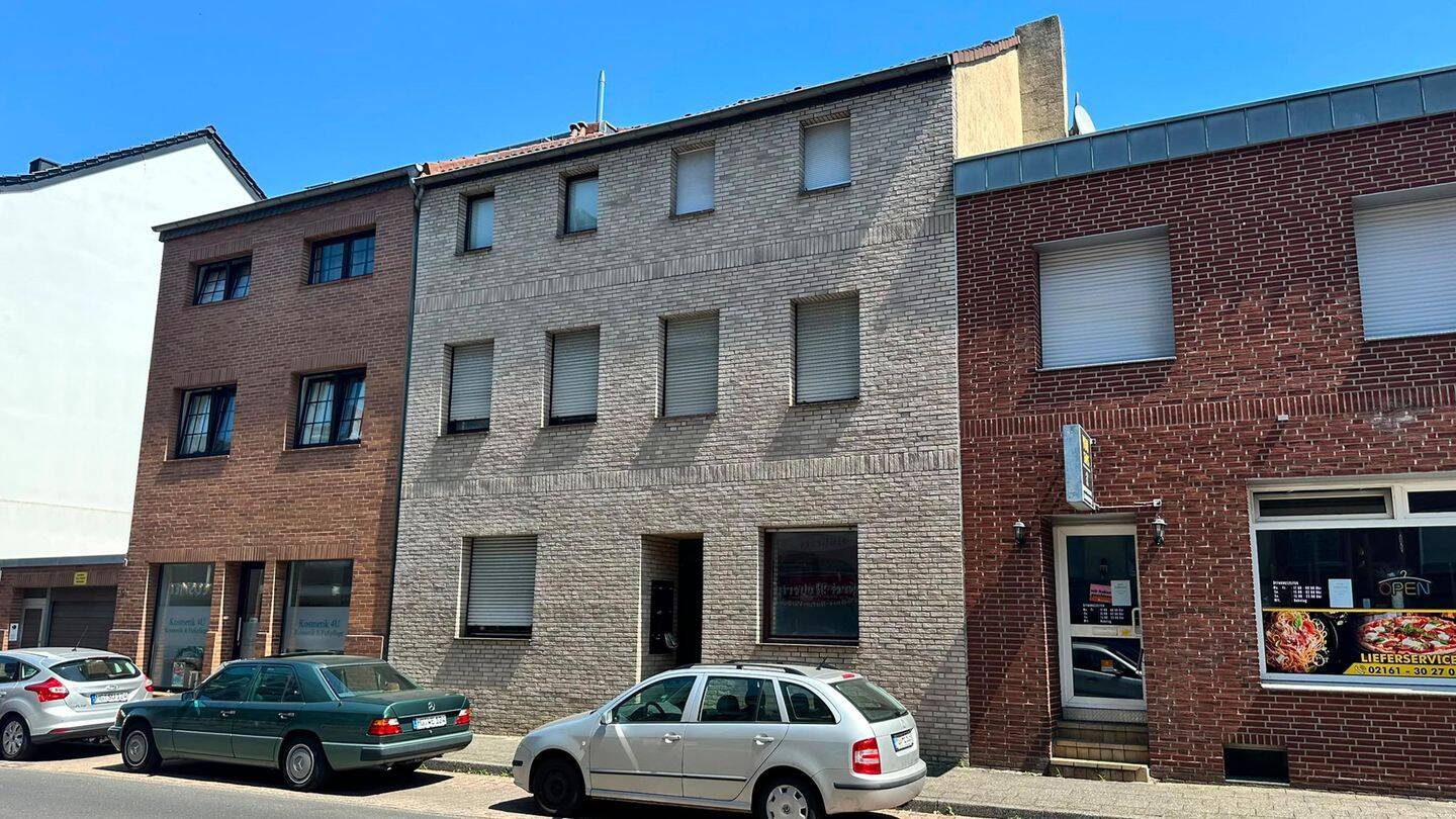 MG-Pesch: Mehrfamilienhaus mit 6 Wohneinheiten plus Garagen - mit Mietsteigerungspotential – Mönchengladbach – Vorschaubild 2