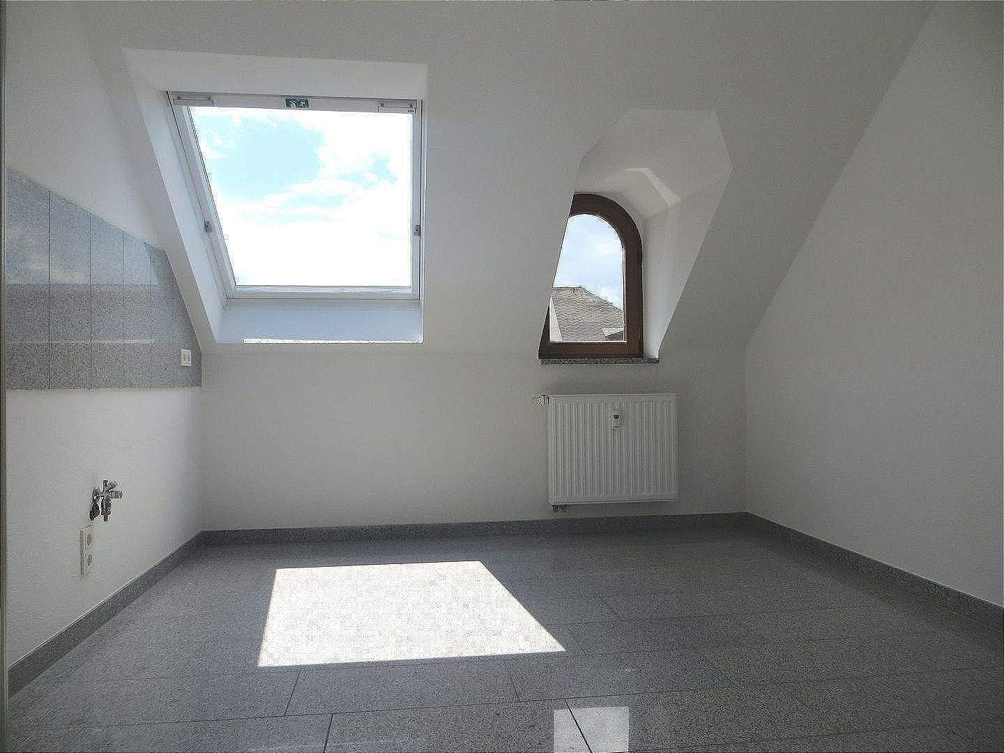 Moderne, sehr gemütliche 1-Raumwohnung mit großer Küche und Tageslichtbad – Chemnitz – Vorschaubild 4