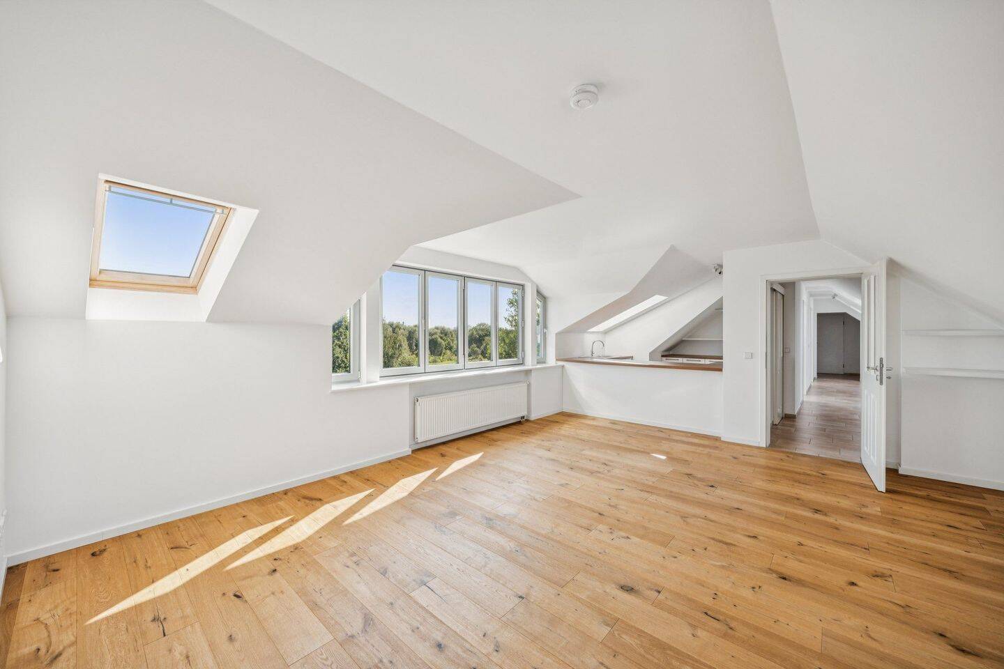 Bezugsfertige 2,5-Zi-Wohnung mit traumhaftem Blick ins Grüne!