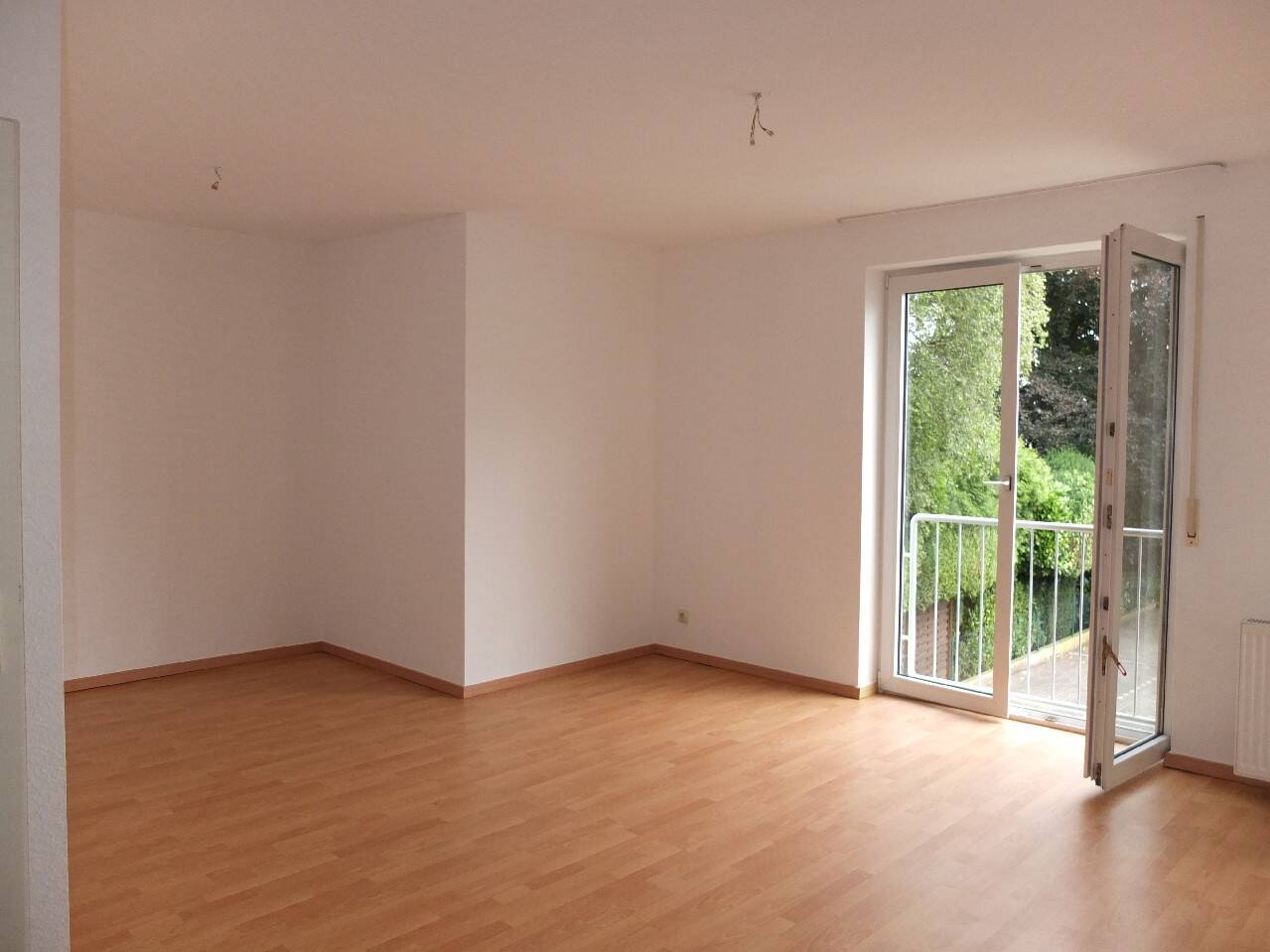 2-Zimmer-Wohnung mit geräumiger Küche und Balkon in Höhscheid!