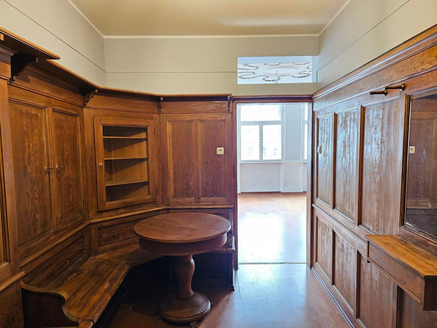 Stilvolle 2,5-Zimmer-Wohnung in zentraler Innenstadtlage – Nürnberg – Vorschaubild 4