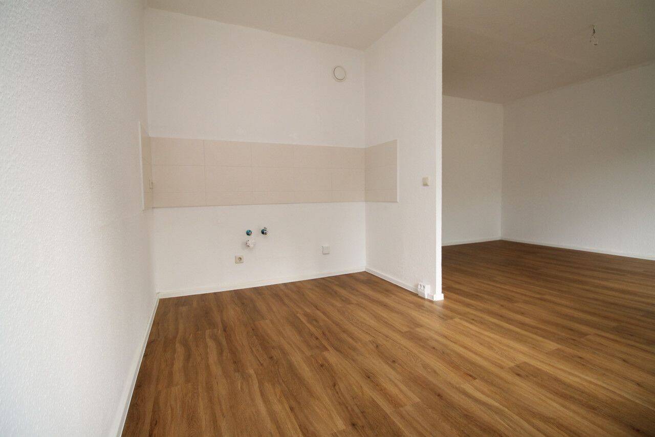 Ideal geschnittene Einraumwohnung, Südbalkon, beste Einkaufsmöglichkeiten – Leipzig – Vorschaubild 3