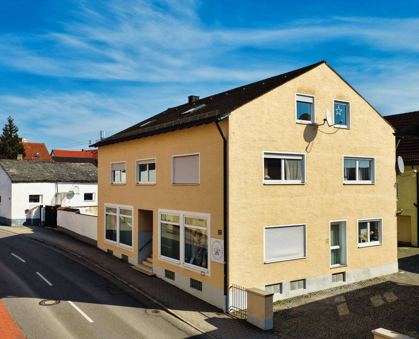 Kapitalanlage bei Audi: Wohn- & Geschäftshaus mit laufenden Einnahmen! – Ingolstadt – Vorschaubild 6