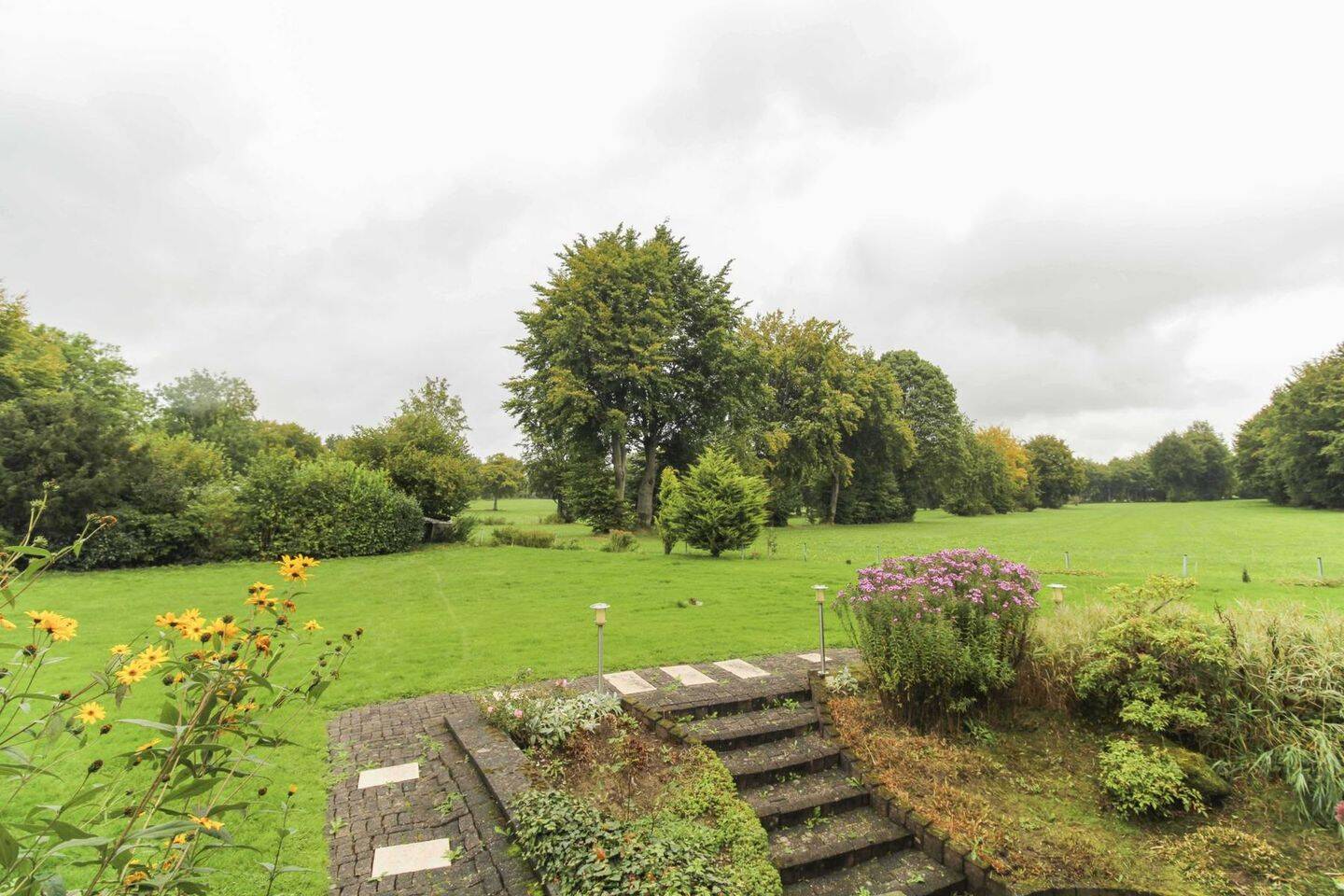 Wohlfühloase: Zuhause in schöner, ruhiger Lage in Monschau - 2 Bungalows und Einliegerwohnung – Monschau – Vorschaubild 2