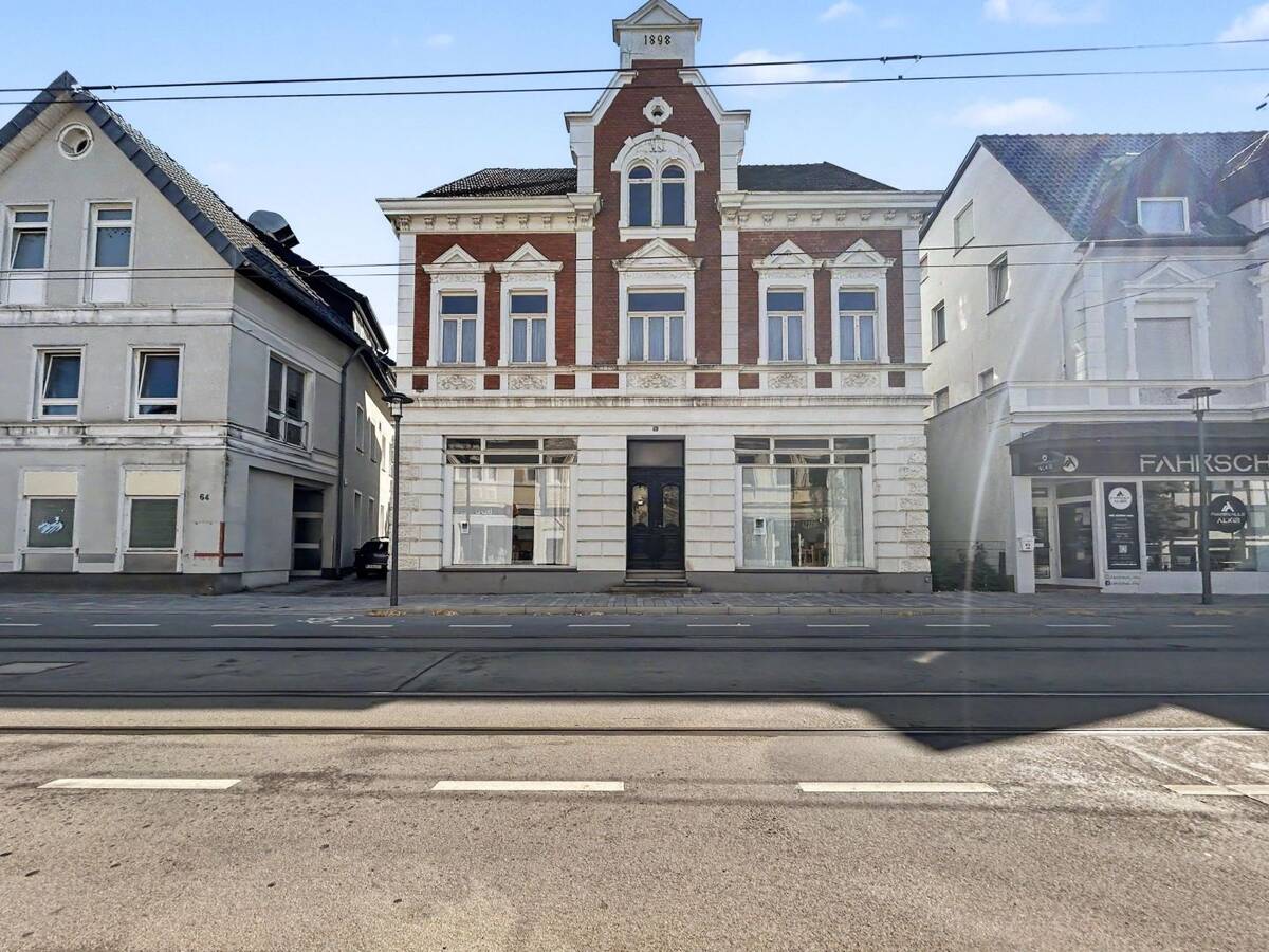 Einzigartige Möglichkeit - Wohn- und Geschäftshaus in Brackweder Bestlage – 33647 Bielefeld – Bild 1 von 9